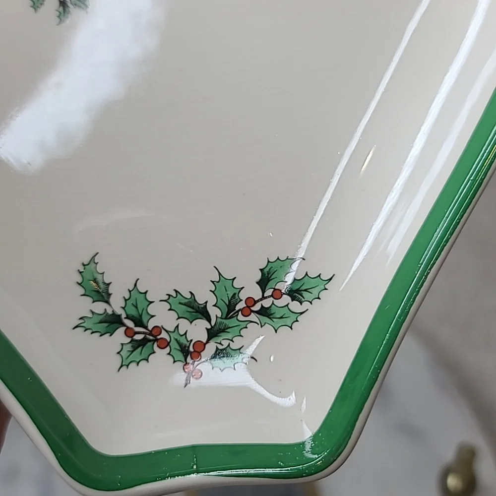 Spode Christmas Tree Classic Vintage Collectible Ceramic Triangular Serving Dish